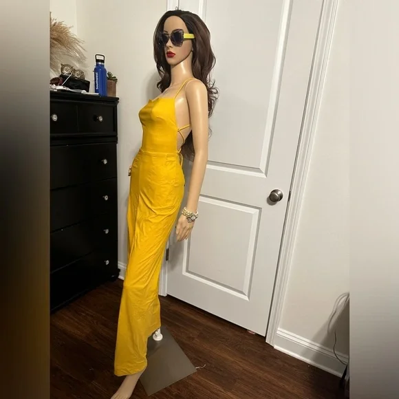 NWT-Stretch Fabric Sleeveless Crisscrossed Back Jumpsuit - Picture 7 of 13